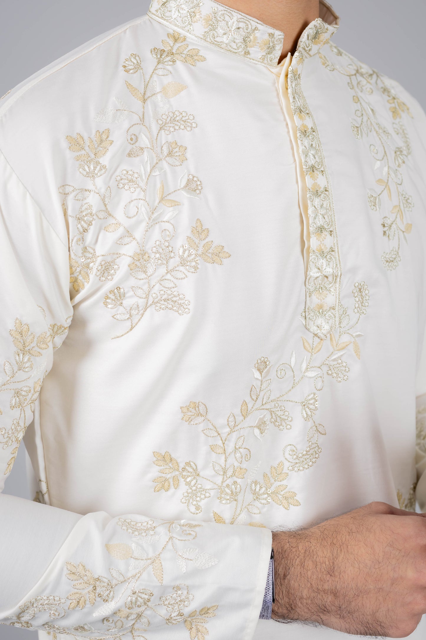 IVORY MAJESTY
