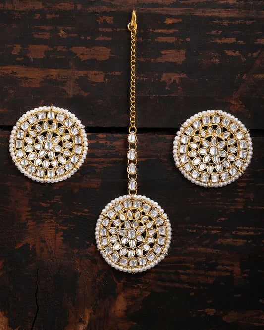 TRADITIONAL KUNDAN & PEARLS EARRING WITH MAANG TIKKA SET
